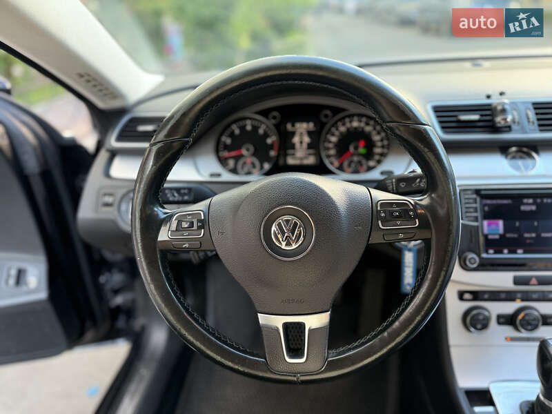 Купе Volkswagen CC / Passat CC 2015 в Києві