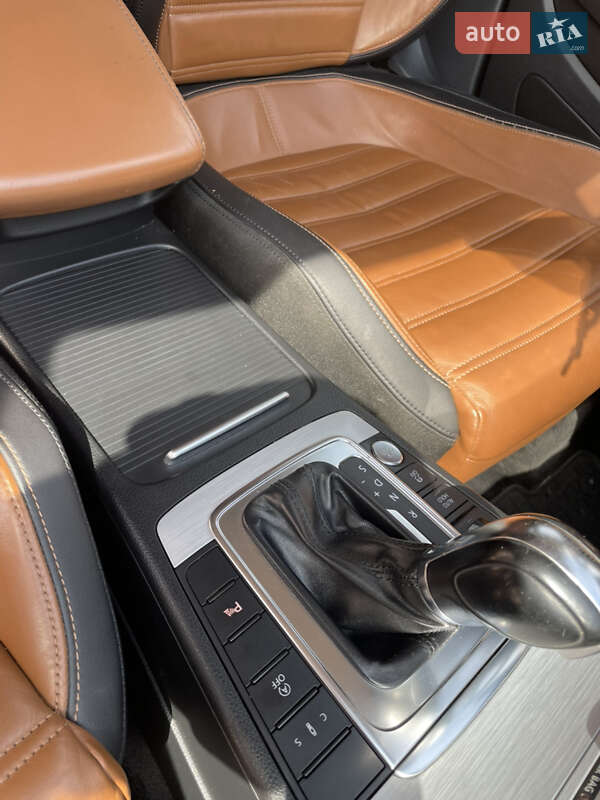 Купе Volkswagen CC / Passat CC 2012 в Тернополе
