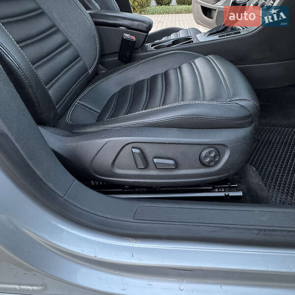 Купе Volkswagen CC / Passat CC 2010 в Белой Церкви