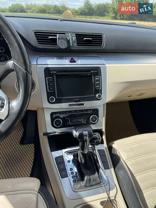 Купе Volkswagen CC / Passat CC 2009 в Жовкве