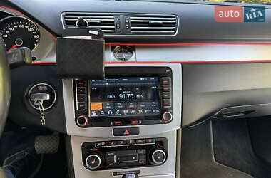 Купе Volkswagen CC / Passat CC 2011 в 