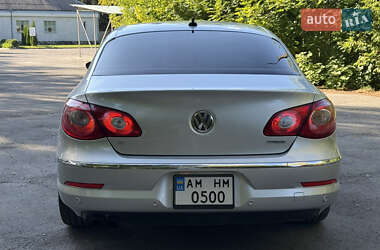 Купе Volkswagen CC / Passat CC 2011 в 
