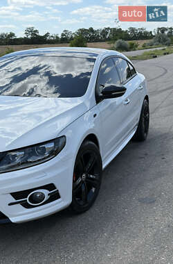 Купе Volkswagen CC / Passat CC 2013 в 
