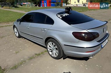 Купе Volkswagen CC / Passat CC 2011 в 