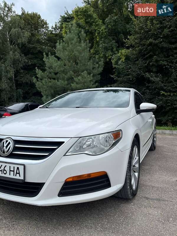 Купе Volkswagen CC / Passat CC 2011 в Борщеві