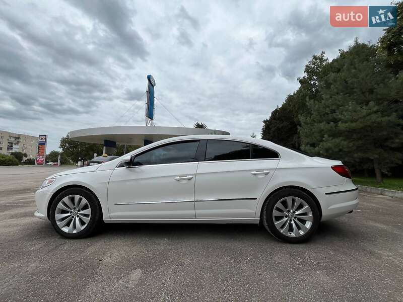 Купе Volkswagen CC / Passat CC 2011 в Борщеві