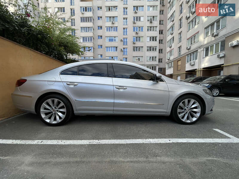 Купе Volkswagen CC / Passat CC 2012 в Софиевской Борщаговке