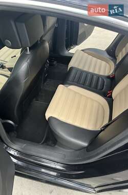 Купе Volkswagen CC / Passat CC 2013 в 