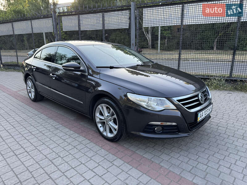 Купе Volkswagen CC / Passat CC 2010 в 