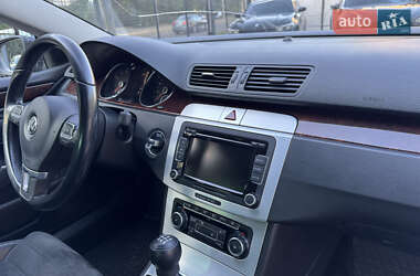 Купе Volkswagen CC / Passat CC 2010 в 