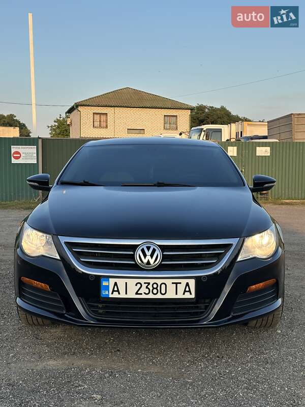 Купе Volkswagen CC / Passat CC 2011 в 