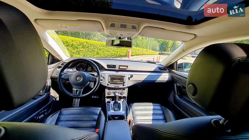 Купе Volkswagen CC / Passat CC 2015 в Киеве