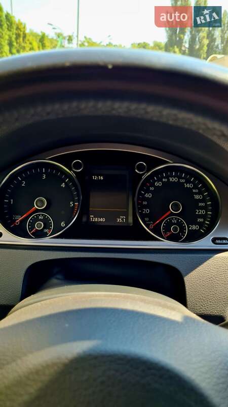 Купе Volkswagen CC / Passat CC 2015 в Киеве
