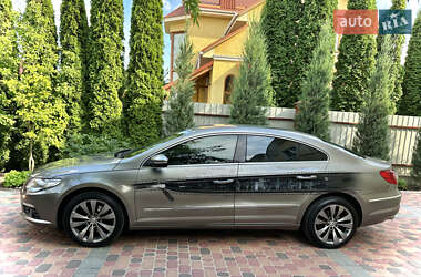 Купе Volkswagen CC / Passat CC 2009 в 