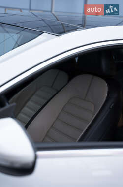 Седан Volkswagen CC / Passat CC 2011 в 