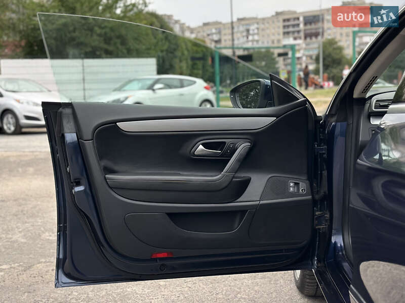 Купе Volkswagen CC / Passat CC 2012 в Шептицькому