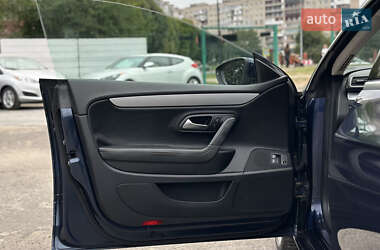 Купе Volkswagen CC / Passat CC 2012 в 