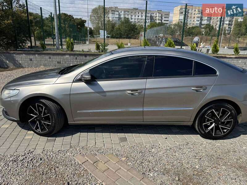 Купе Volkswagen CC / Passat CC 2010 в Одесі