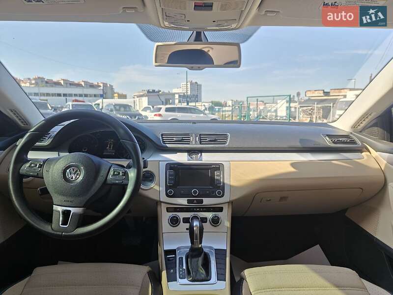 Купе Volkswagen CC / Passat CC 2013 в Львове