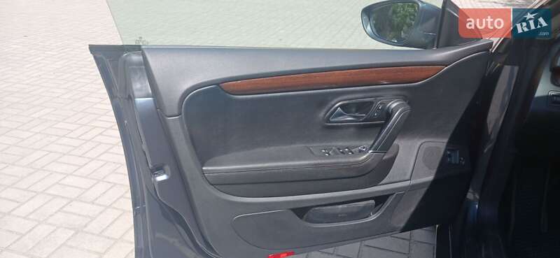 Купе Volkswagen CC / Passat CC 2011 в Кропивницком