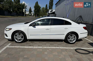 Купе Volkswagen CC / Passat CC 2011 в Киеве