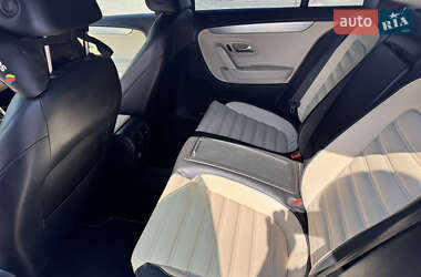 Купе Volkswagen CC / Passat CC 2011 в 