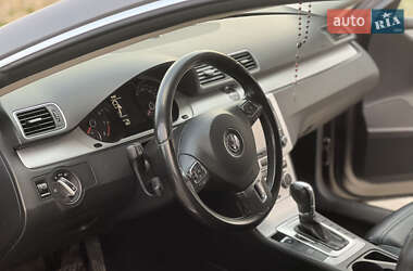 Купе Volkswagen CC / Passat CC 2013 в 