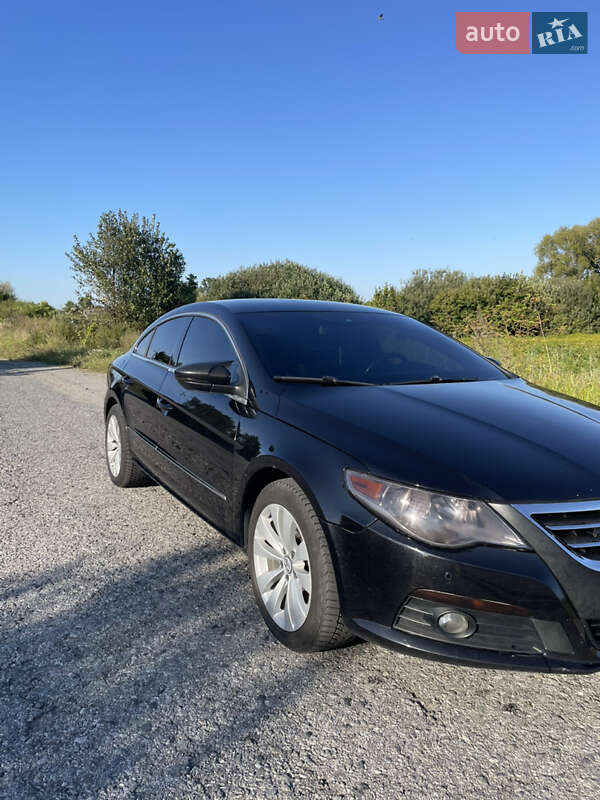 Купе Volkswagen CC / Passat CC 2010 в Полонному