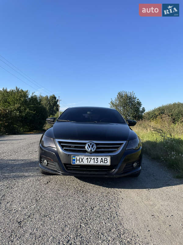 Купе Volkswagen CC / Passat CC 2010 в Полонному