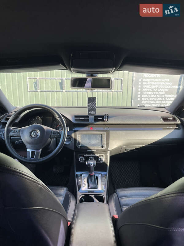 Купе Volkswagen CC / Passat CC 2010 в Полонному