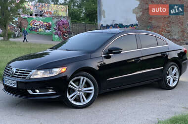 Купе Volkswagen CC / Passat CC 2012 в 