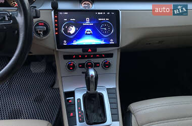 Купе Volkswagen CC / Passat CC 2012 в 