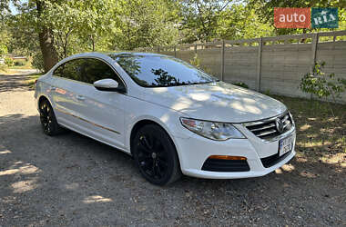 Купе Volkswagen CC / Passat CC 2011 в 