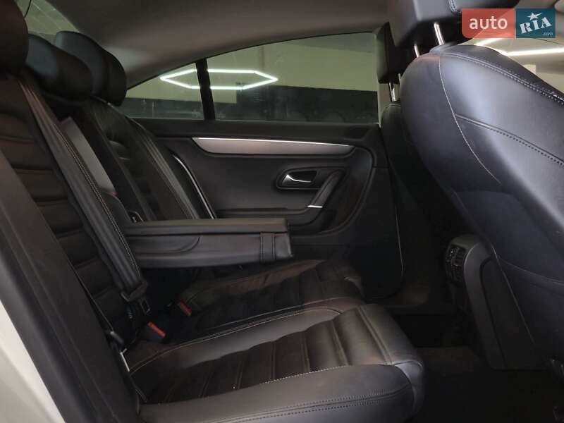 Купе Volkswagen CC / Passat CC 2012 в Николаеве