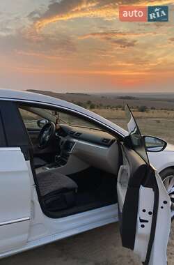 Купе Volkswagen CC / Passat CC 2009 в 