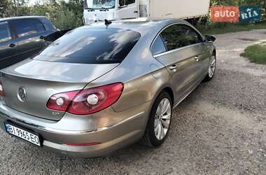 Купе Volkswagen CC / Passat CC 2011 в 