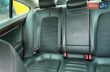 Купе Volkswagen CC / Passat CC 2011 в 