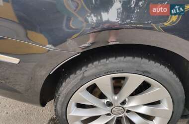 Купе Volkswagen CC / Passat CC 2011 в 