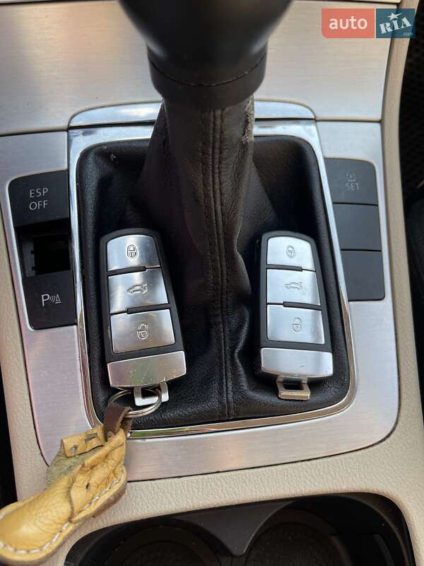 Купе Volkswagen CC / Passat CC 2008 в Охтирці
