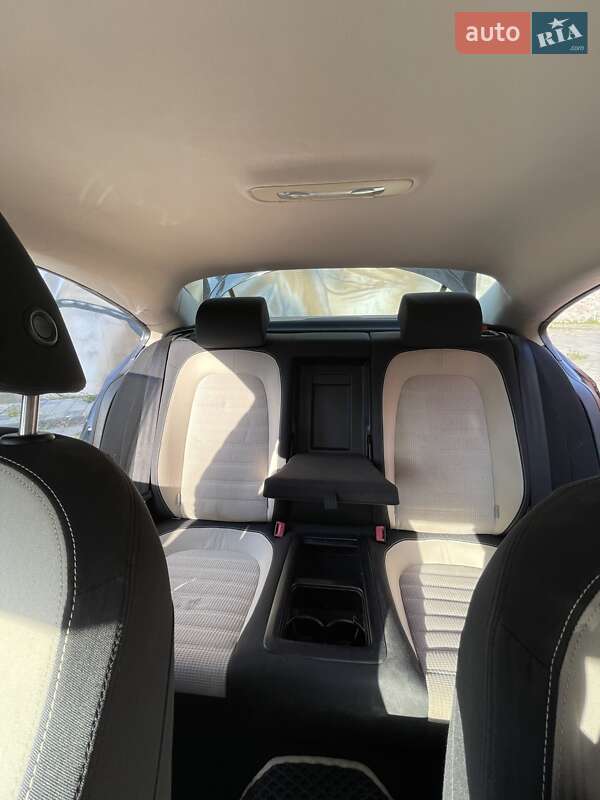 Купе Volkswagen CC / Passat CC 2008 в Охтирці