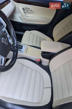 Купе Volkswagen CC / Passat CC 2011 в 