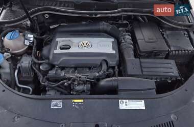 Купе Volkswagen CC / Passat CC 2012 в 