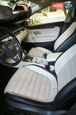 Купе Volkswagen CC / Passat CC 2010 в 