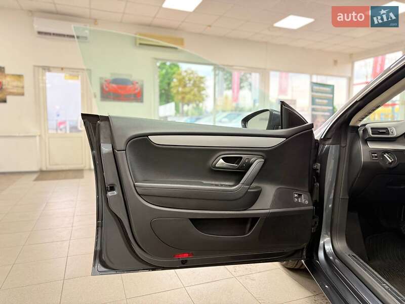Купе Volkswagen CC / Passat CC 2014 в Киеве