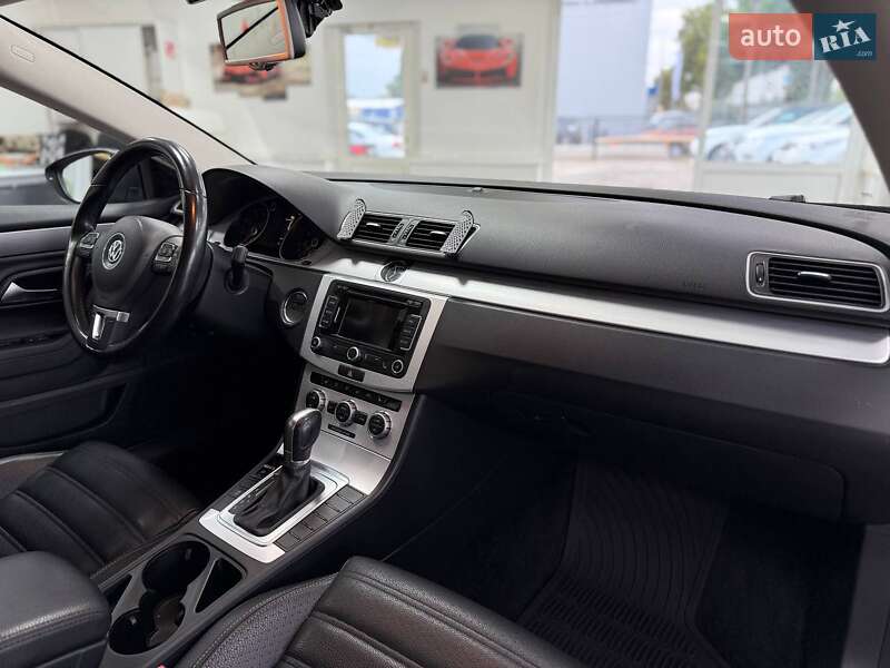 Купе Volkswagen CC / Passat CC 2014 в Киеве
