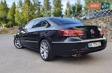 Купе Volkswagen CC / Passat CC 2012 в 