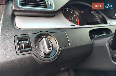 Купе Volkswagen CC / Passat CC 2012 в 