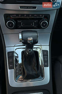 Купе Volkswagen CC / Passat CC 2011 в 