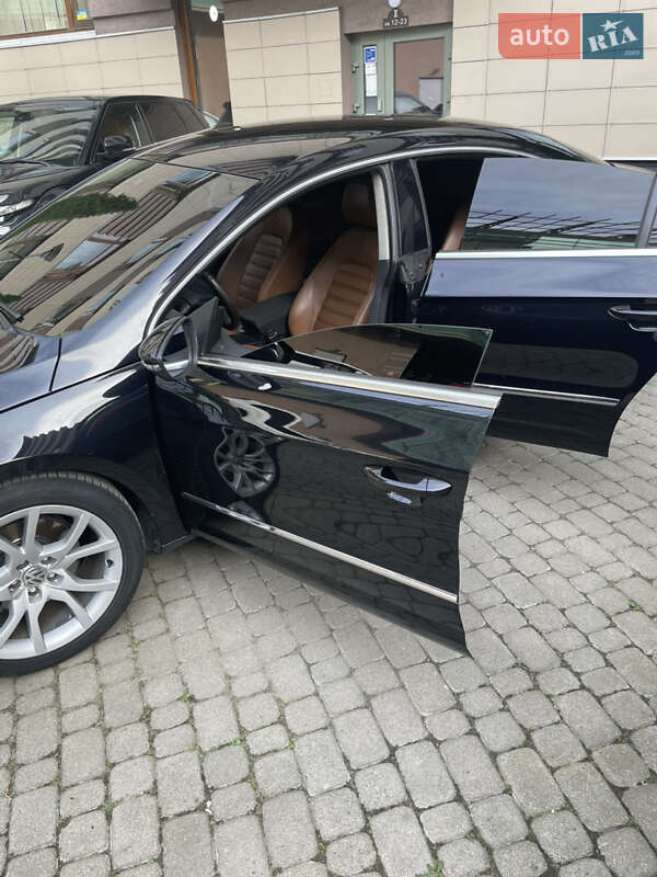 Купе Volkswagen CC / Passat CC 2010 в Ужгороде