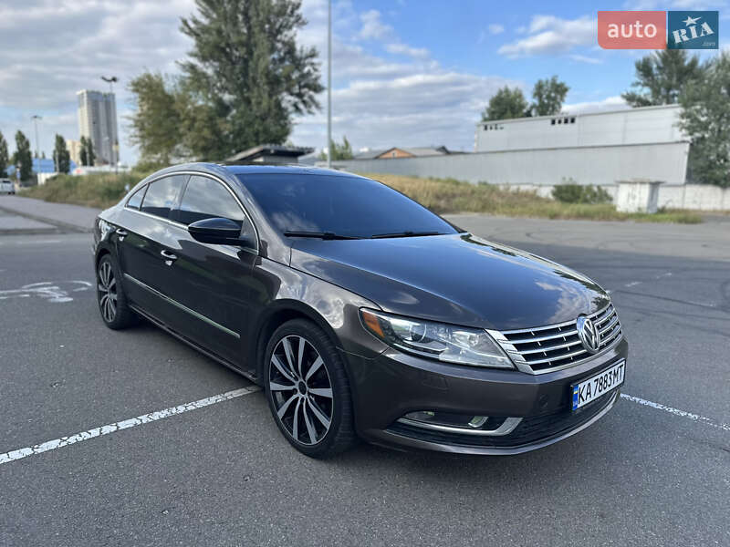 Купе Volkswagen CC / Passat CC 2012 в Киеве
